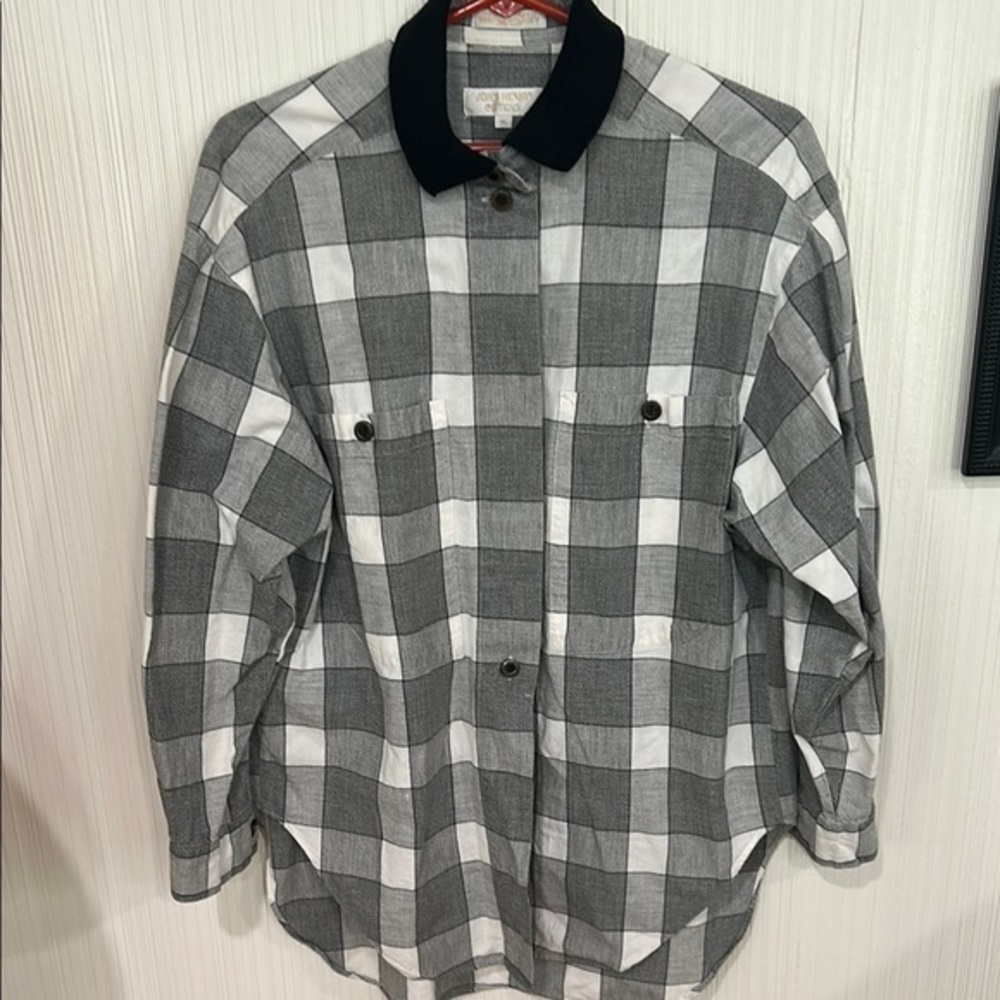 Women’s Classic Checkered Button Down Shirt - Black and White
